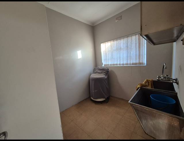 3 BEDROOM HOUSE FOR SALE IN STEELVIEW